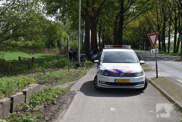 Veel schade bij kop-staart botsing na remmen bij kruispunt