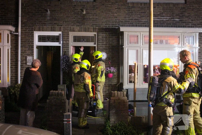 Brandweer aanwezig door rook uit de oven