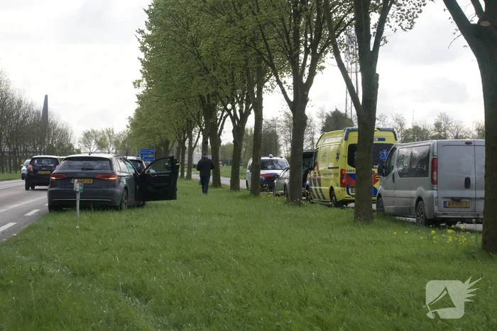 Gewonde en auto's fiks beschadigd bij kop-staartbotsing