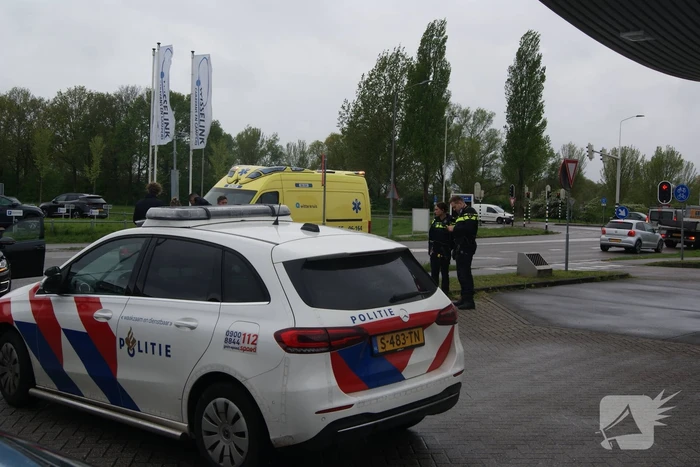 Twee voertuigen beschadigd bij botsing