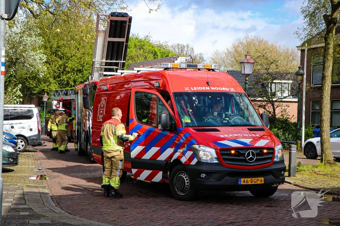 Omstanders alarmeren brandweer na hulproep uit water