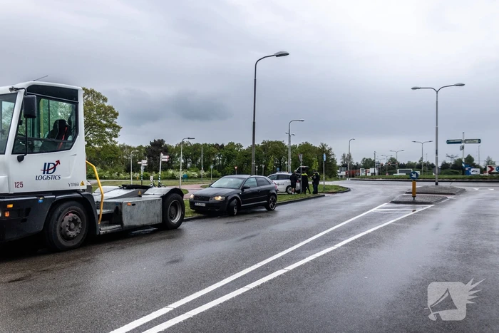 Fietser in botsing met vrachtwagen