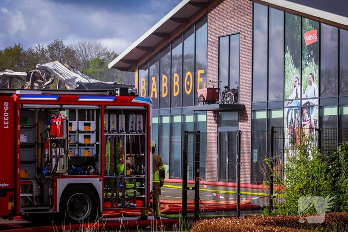24 bedrijven getroffen door enorme brand