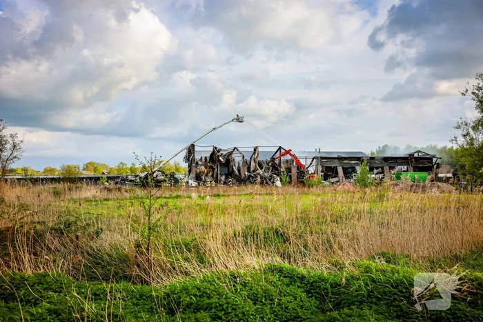 24 bedrijven getroffen door enorme brand