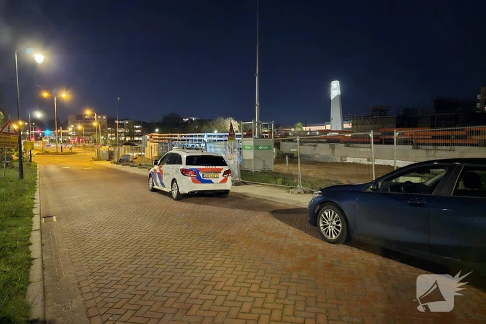 Zoekactie naar mogelijke persoon op bouwterrein