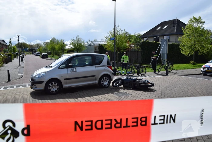 Scooterrijder gewond bij aanrijding door automobilist