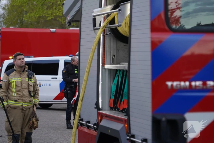 Accu van fiets vat vlam in schuur