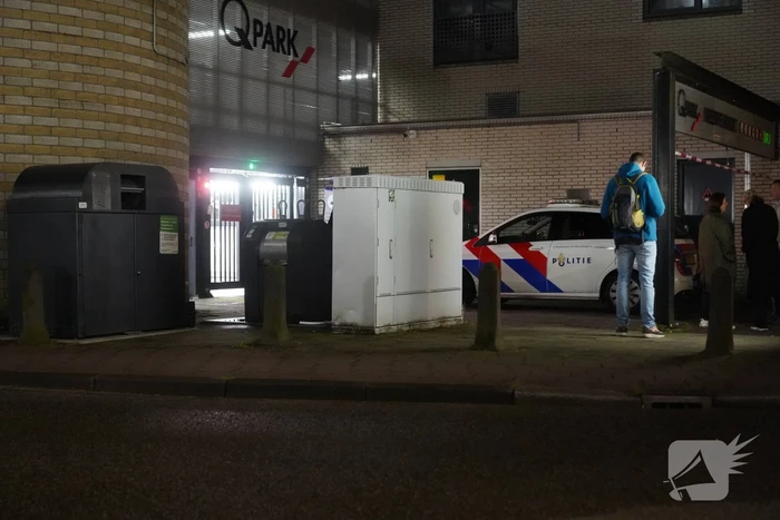 Groot politie onderzoek in en om een parkeergarage