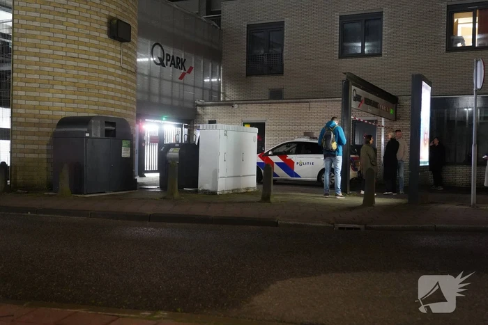 Groot politie onderzoek in en om een parkeergarage