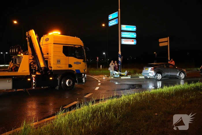 Schade bij botsing tussen twee personenauto's