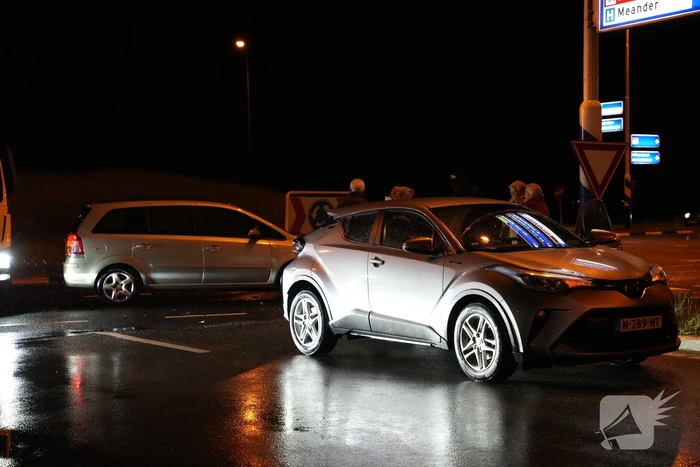 Schade bij botsing tussen twee personenauto's