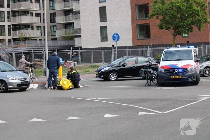 Fietser aangereden door personenauto