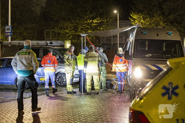 De EOD doet onderzoek naar het verdachte voorwerp
