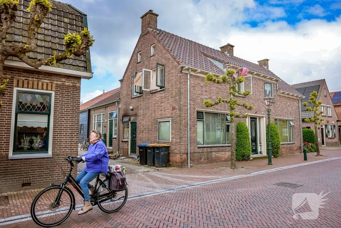 Woning onbewoonbaar door brand in keuken