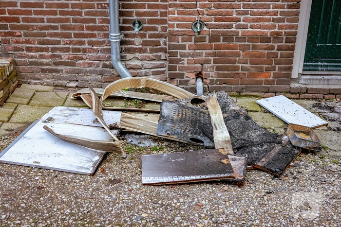 Woning onbewoonbaar door brand in keuken