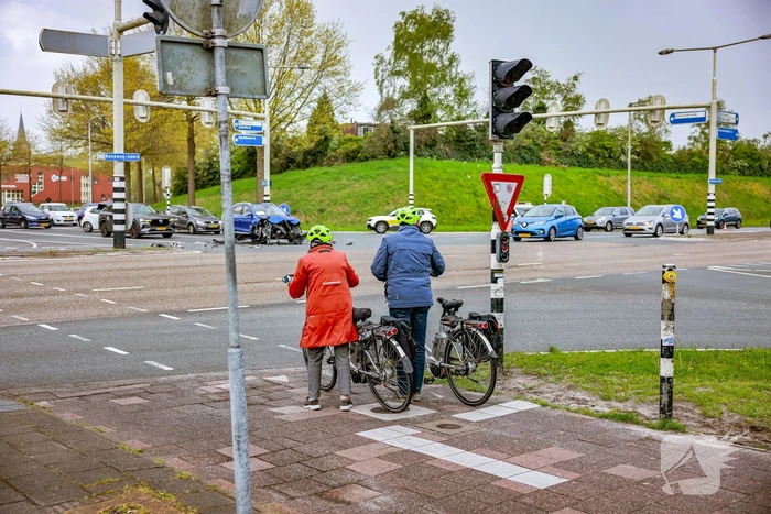 Flinke schade bij botsing op kruispunt