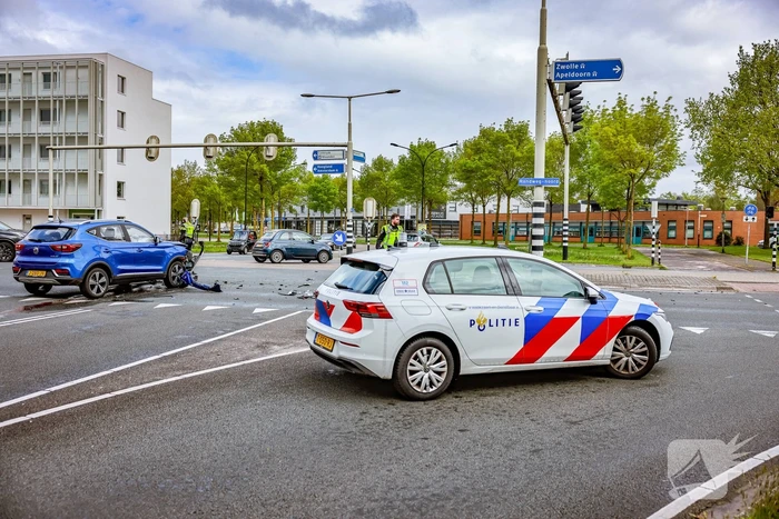 Flinke schade bij botsing op kruispunt