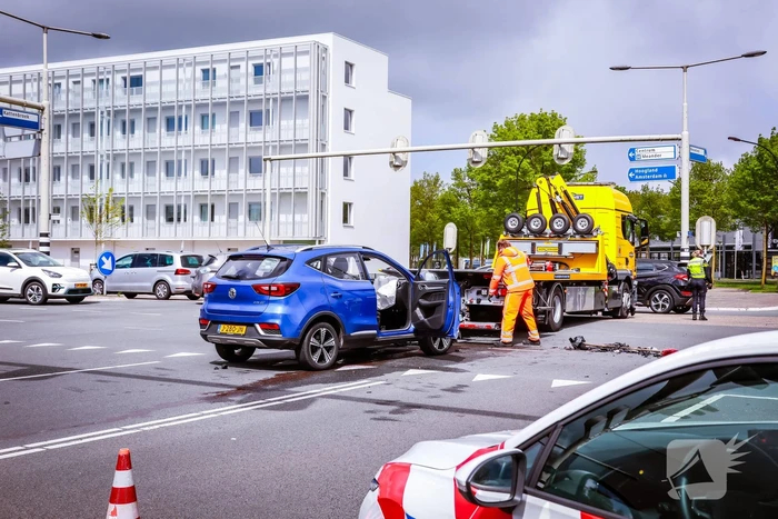 Flinke schade bij botsing op kruispunt