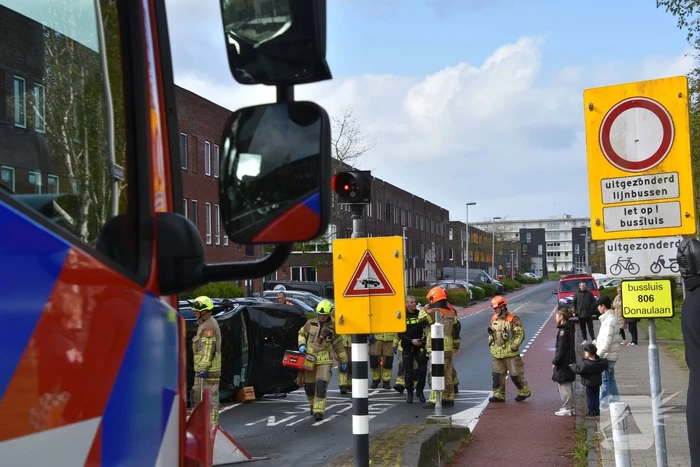 Automobilist gelanceerd na botsing met bussluis