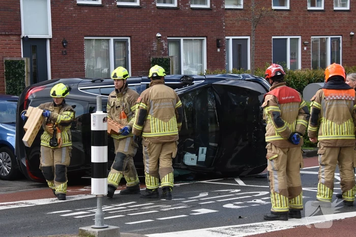 Automobilist gelanceerd na botsing met bussluis