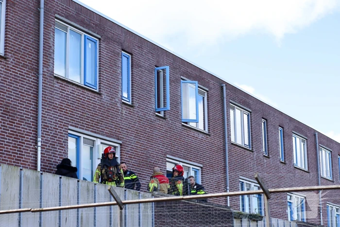 Brandweer ventileert appartement na kleine brand