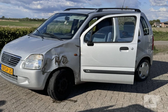 Vrachtwagenchauffeur rijdt automobilist aan