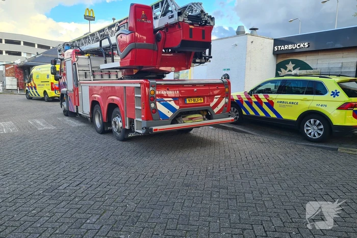 Brandweer ingezet voor rookontwikkeling in fast-food restaurant