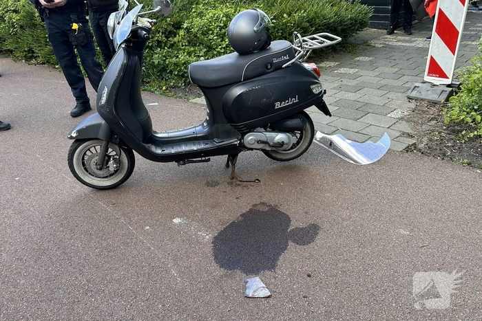 Scooterrijder en fietser met elkaar in botsing
