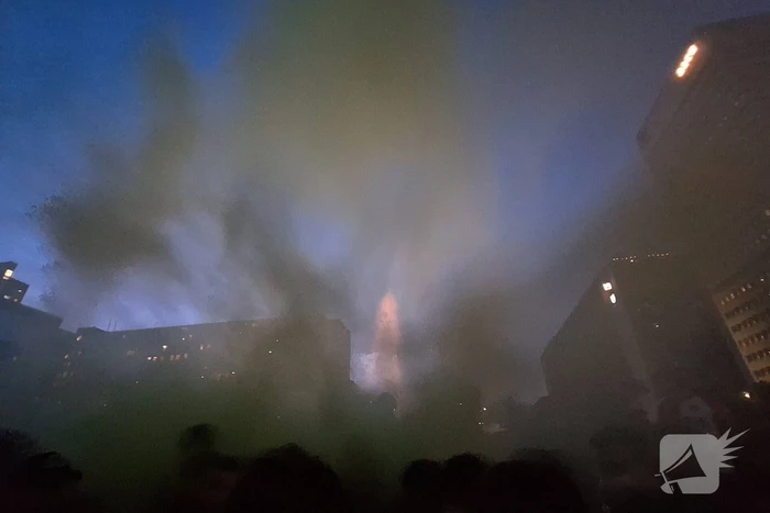 Feyenoord fans vieren feest bij fontein na winnen bekerfinale