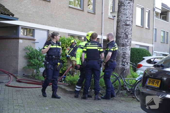 Persoon gewond bij woningbrand
