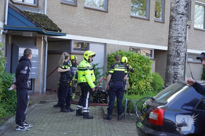 Persoon gewond bij woningbrand
