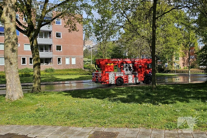 Straat onder water door leidingbreuk