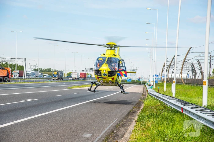Ernstig ongeval tussen bestelbus en vrachtwagen