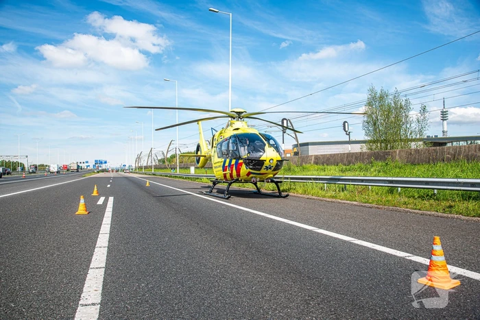 Ernstig ongeval tussen bestelbus en vrachtwagen