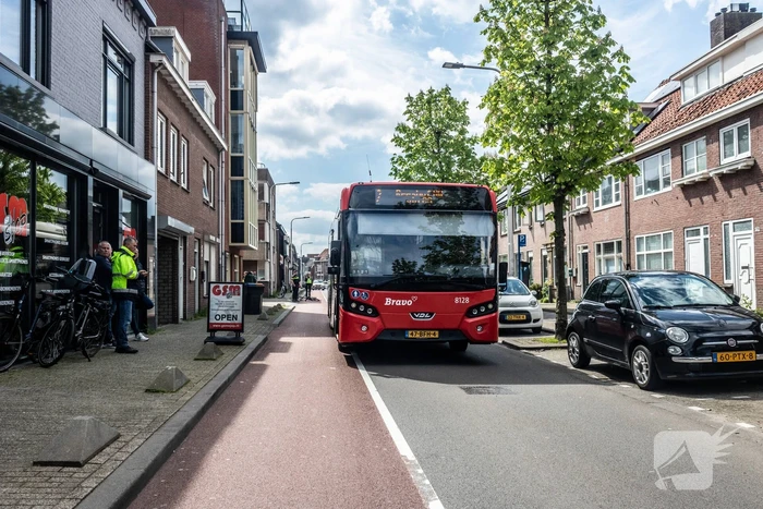 Fietsers gewond bij aanrijding met stadsbus