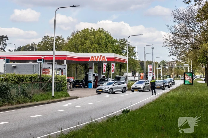 Scootmobieler botst tegen paal