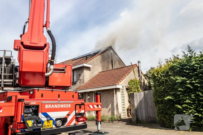 Veel rookontwikkeling bij uitslaande woningbrand