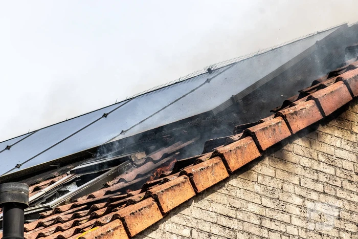 Veel rookontwikkeling bij uitslaande woningbrand