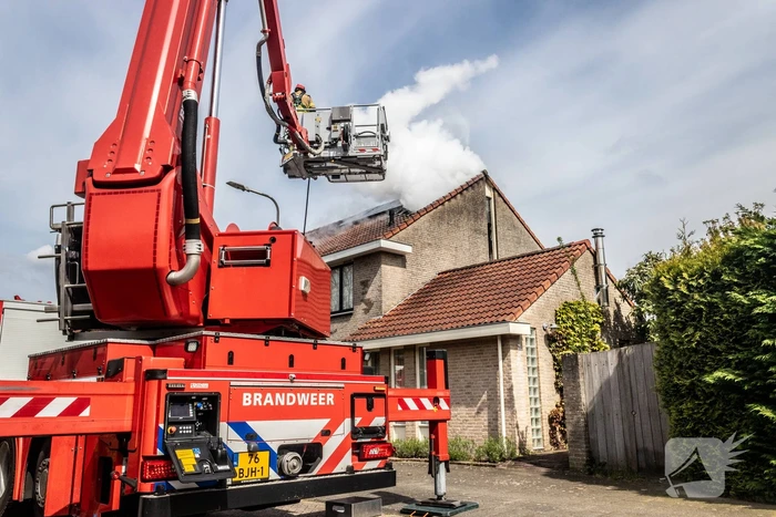 Veel rookontwikkeling bij uitslaande woningbrand