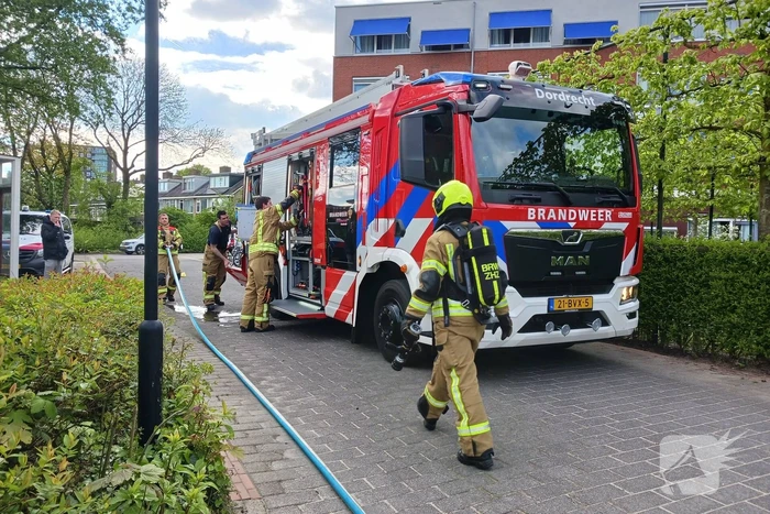 Veel rookontwikkeling bij autobrand