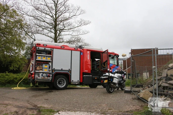 Brand in sloopwoning snel onder controle