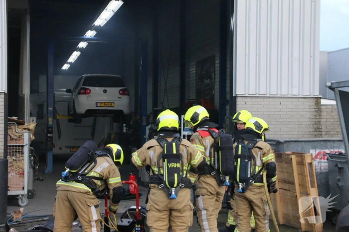 Brand bij autoschade herstelbedrijf