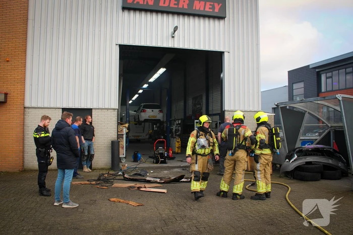 Brand bij autoschade herstelbedrijf