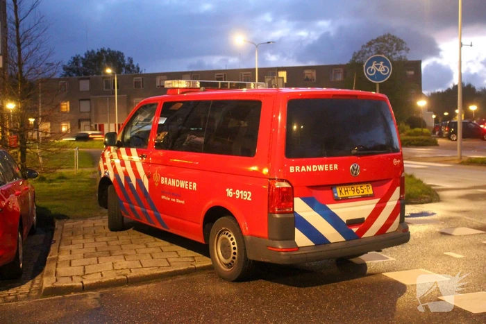 Brandweer zoekt oorzaak van vreemde lucht
