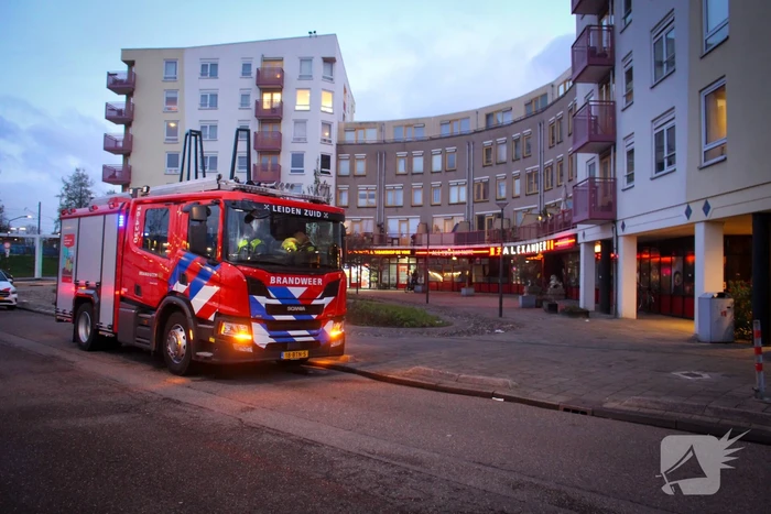 Brandweer zoekt oorzaak van vreemde lucht