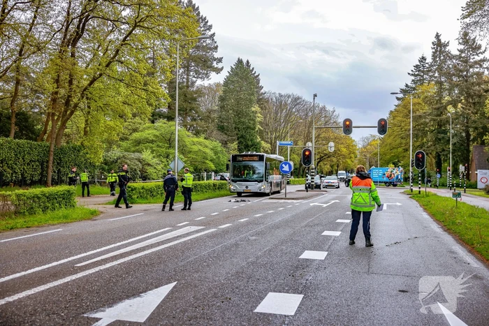 Persoon gewond bij botsing met lijnbus