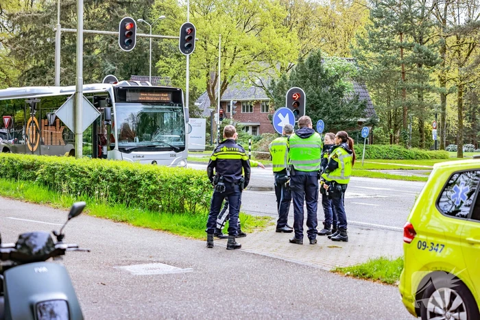 Persoon gewond bij botsing met lijnbus