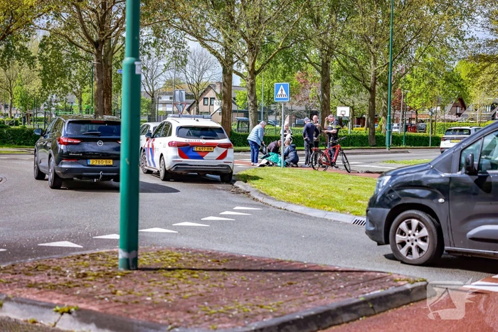 Wéér een fietser aangereden op beruchte rotonde