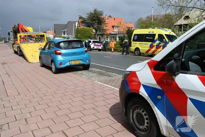 Twee voertuigen beschadigd bij botsing