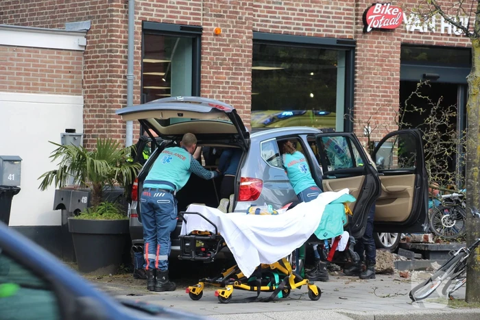 Automobilist richt ravage aan bij ongeval